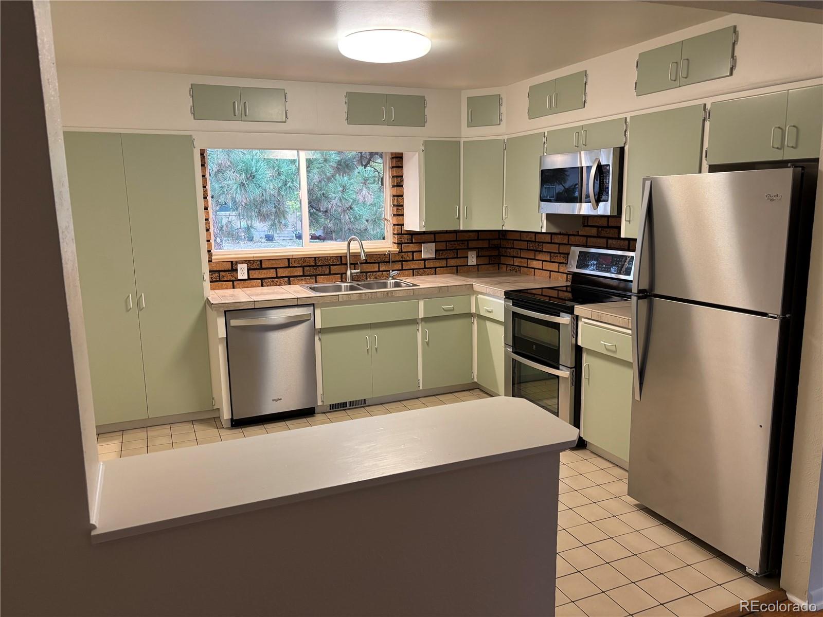 MLS Image #4 for 835 s queen way,lakewood, Colorado