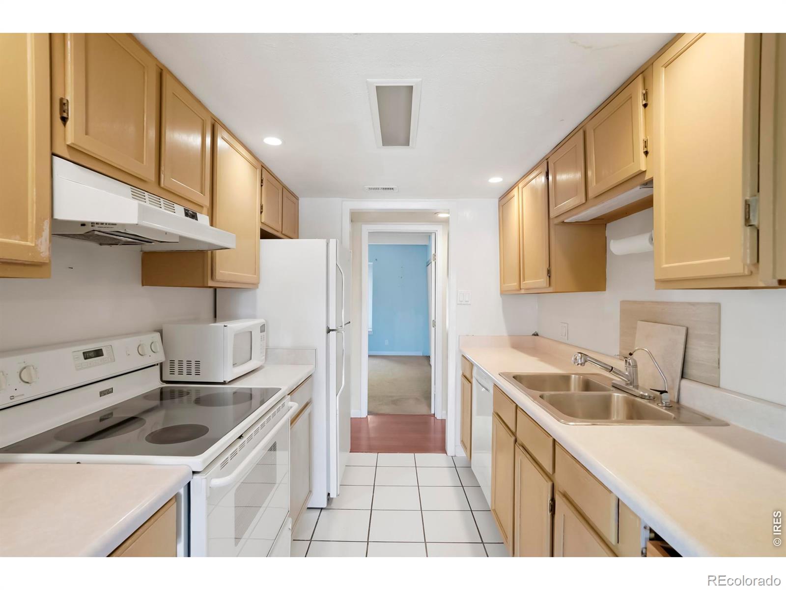 MLS Image #11 for 2525 s dayton way 2105,denver, Colorado
