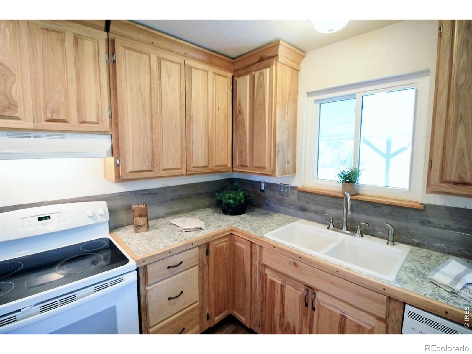 MLS Image #11 for 1927  34th avenue,greeley, Colorado