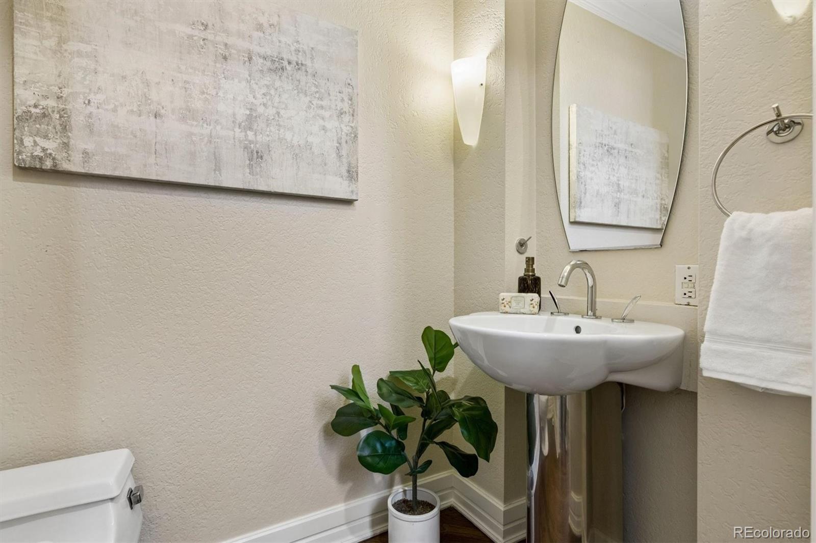 MLS Image #17 for 201  cook street,denver, Colorado