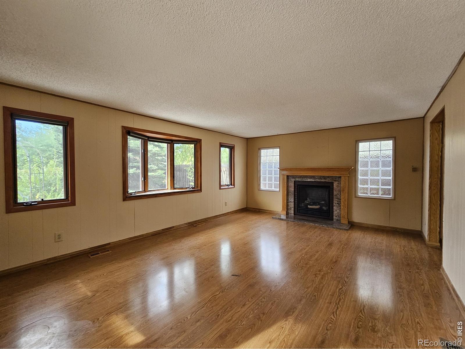 MLS Image #3 for 151  grant street,longmont, Colorado