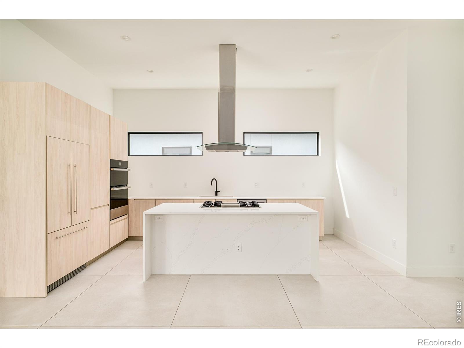 MLS Image #2 for 4755  elm court,denver, Colorado