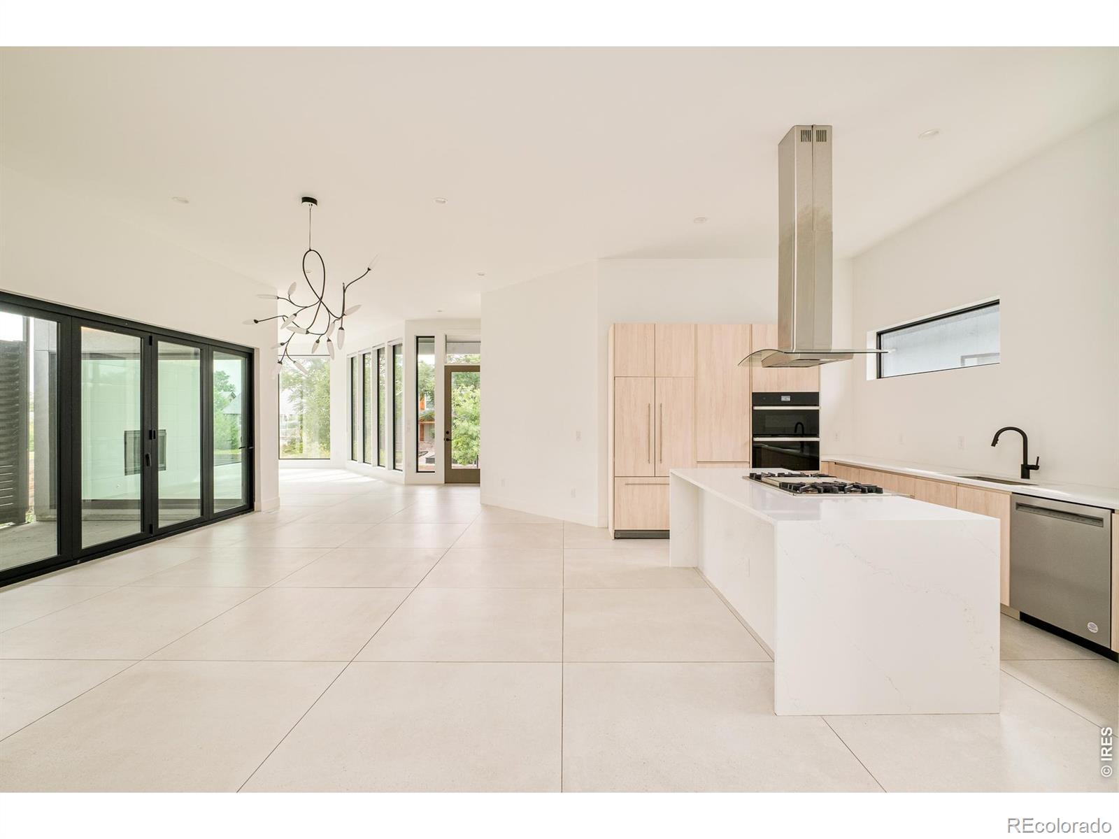 MLS Image #5 for 4755  elm court,denver, Colorado