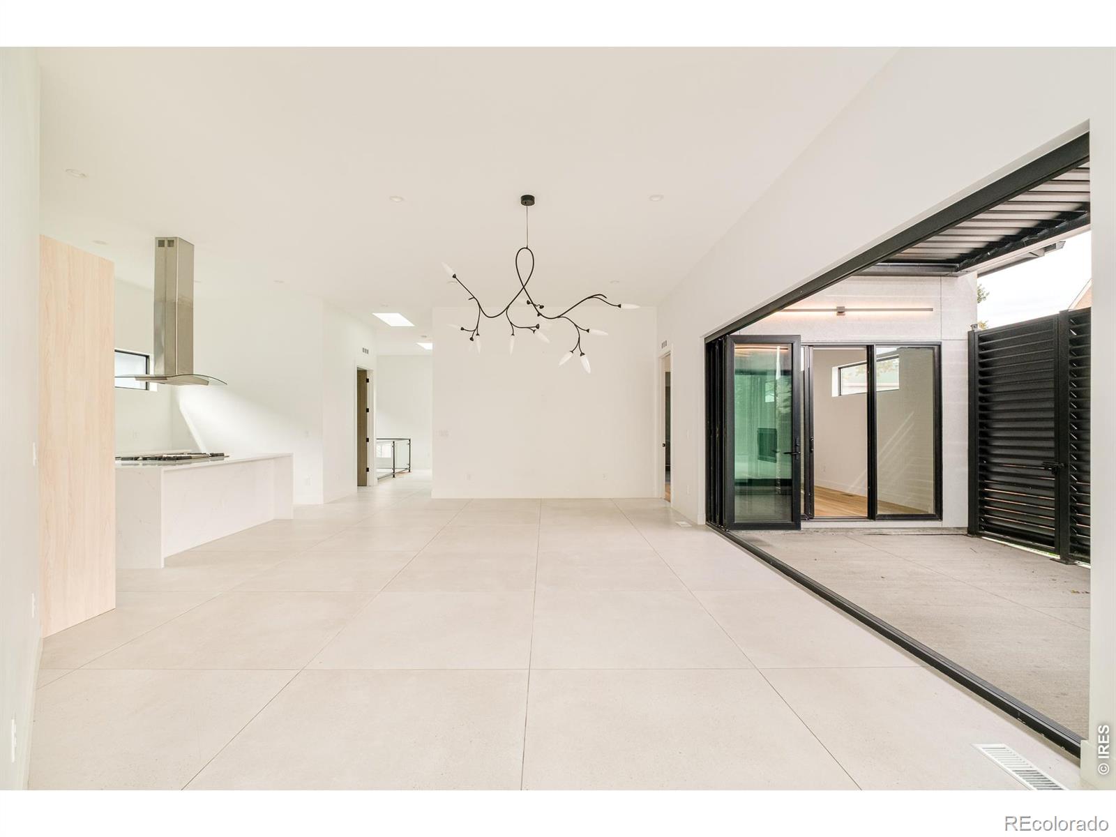 MLS Image #6 for 4755  elm court,denver, Colorado