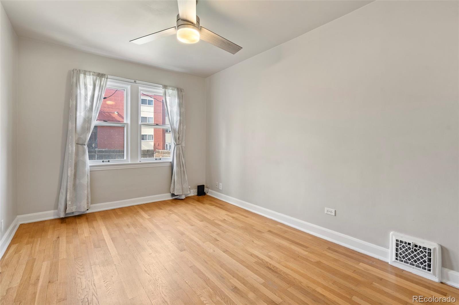 MLS Image #17 for 205 n washington street,denver, Colorado