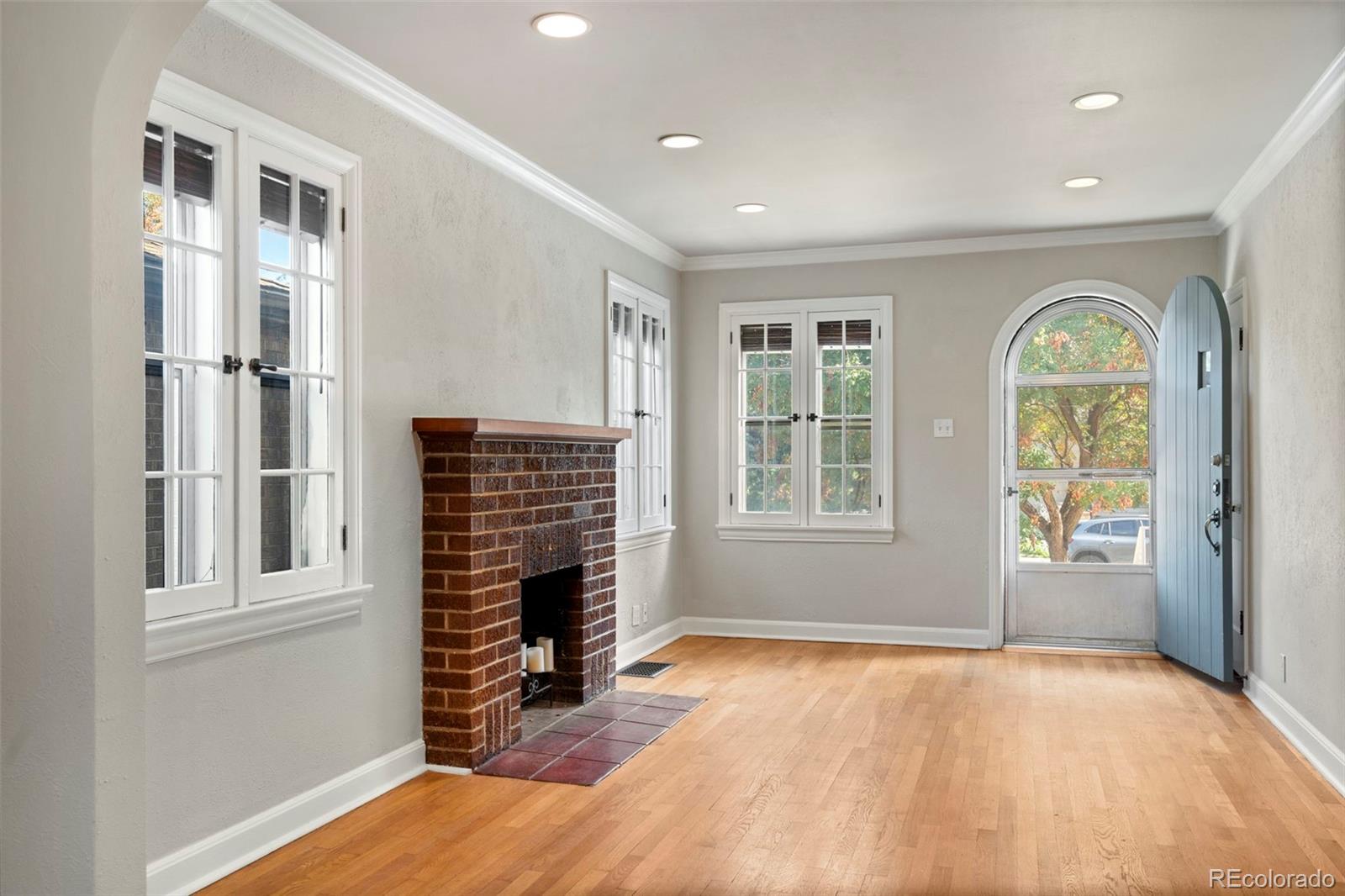 MLS Image #2 for 205 n washington street,denver, Colorado