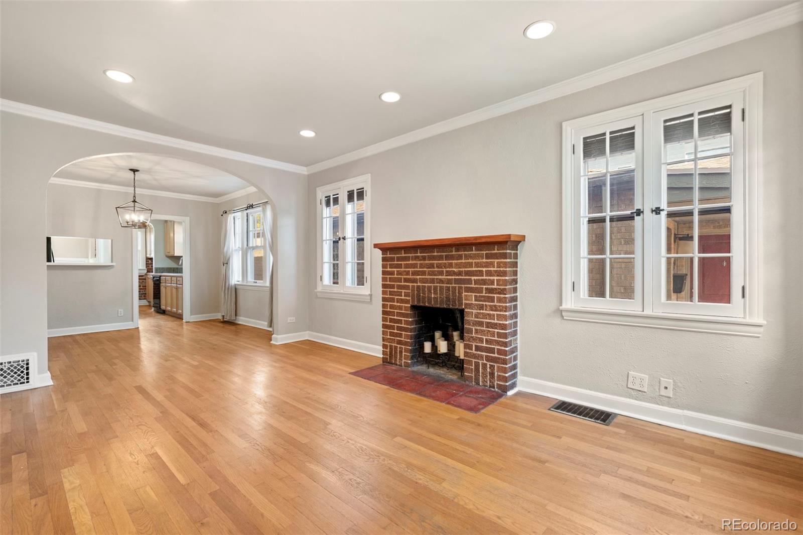 MLS Image #3 for 205 n washington street,denver, Colorado