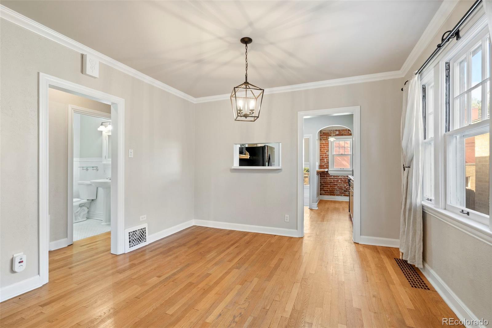 MLS Image #8 for 205 n washington street,denver, Colorado