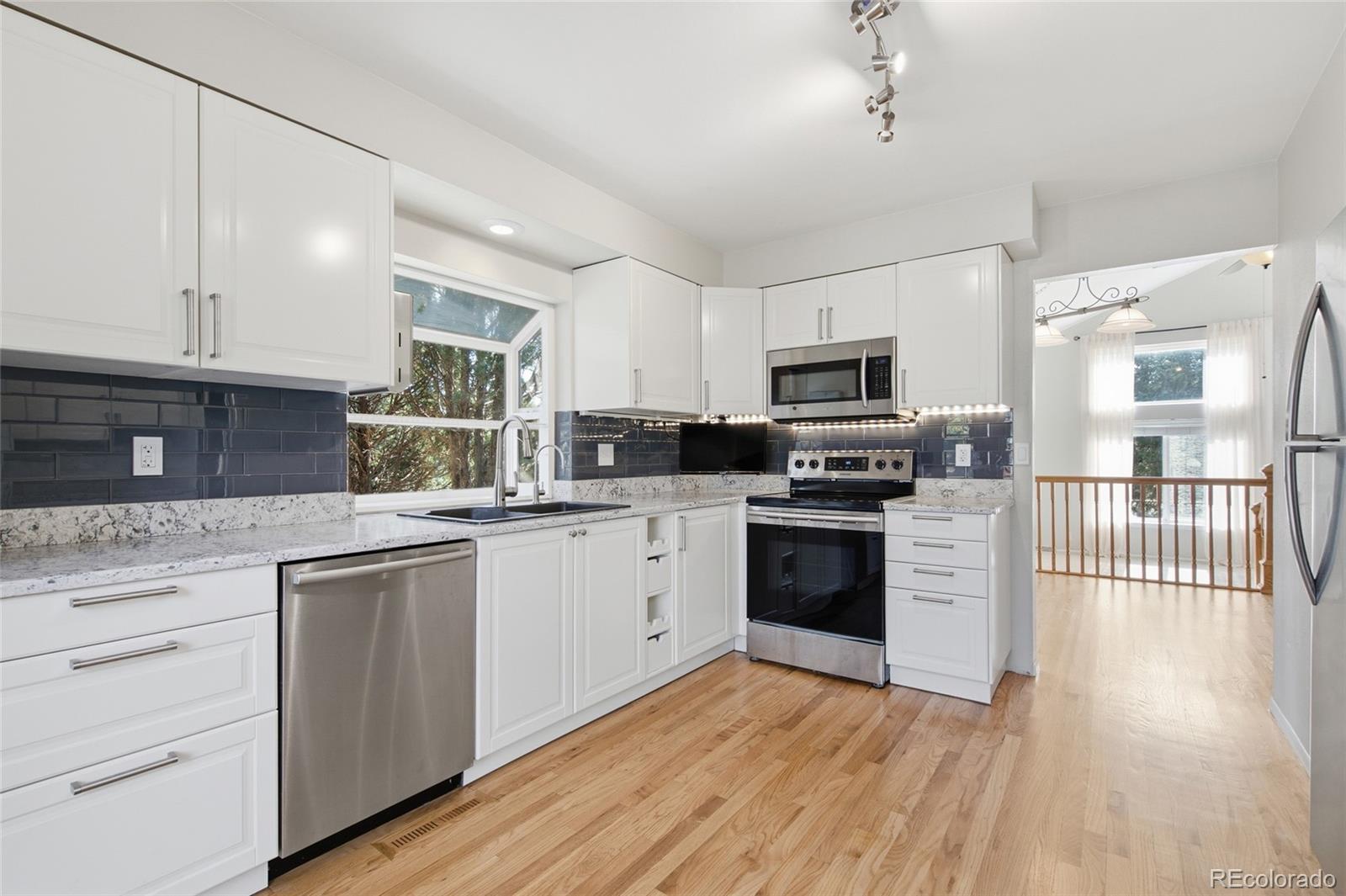 MLS Image #3 for 11104 w san juan range road,littleton, Colorado