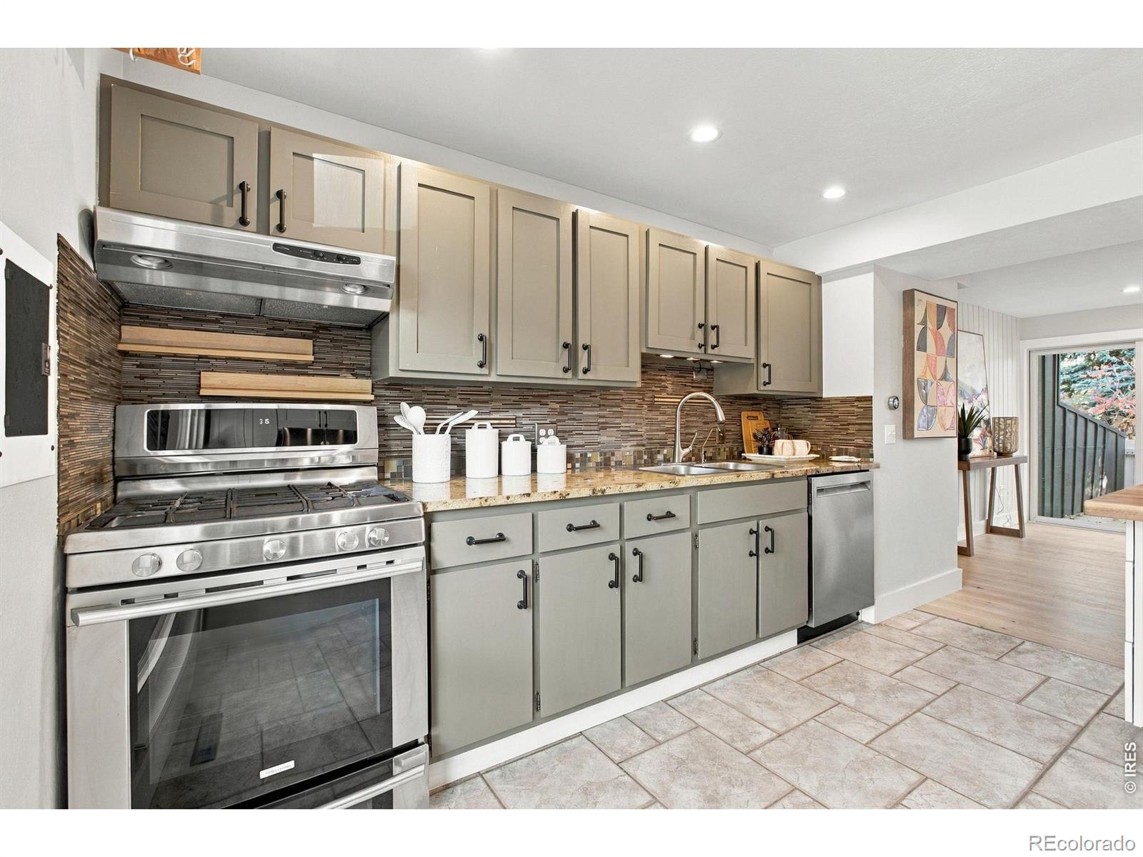 MLS Image #4 for 1195  bear mountain drive,boulder, Colorado