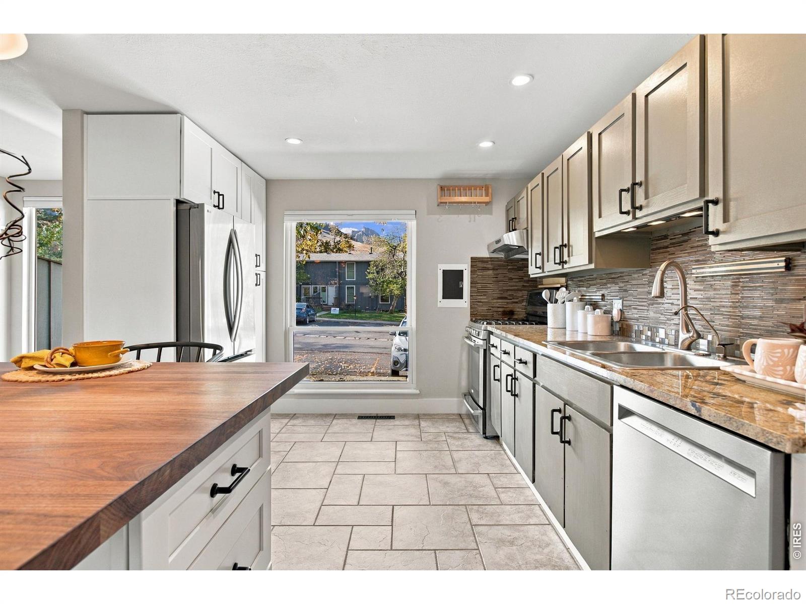 MLS Image #5 for 1195  bear mountain drive,boulder, Colorado
