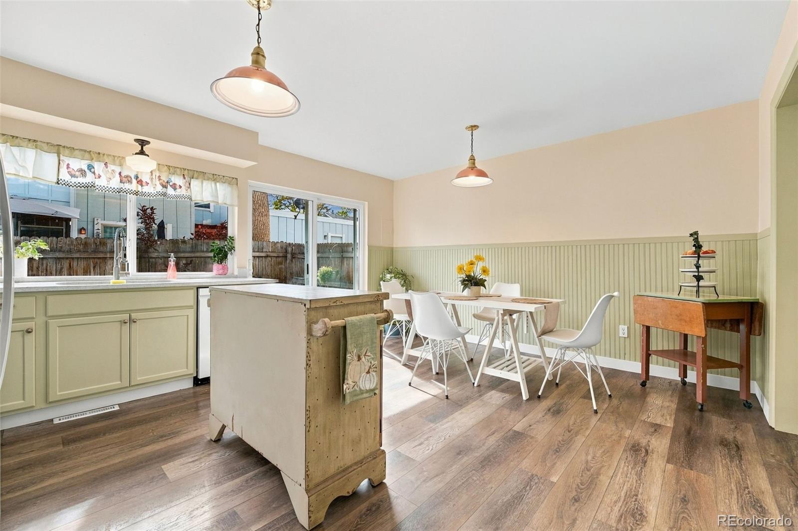 MLS Image #5 for 7010 s knolls way,centennial, Colorado