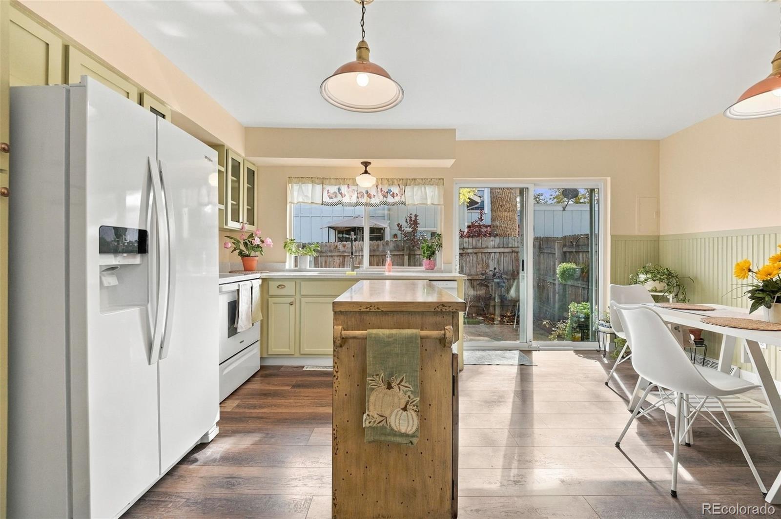 MLS Image #6 for 7010 s knolls way,centennial, Colorado