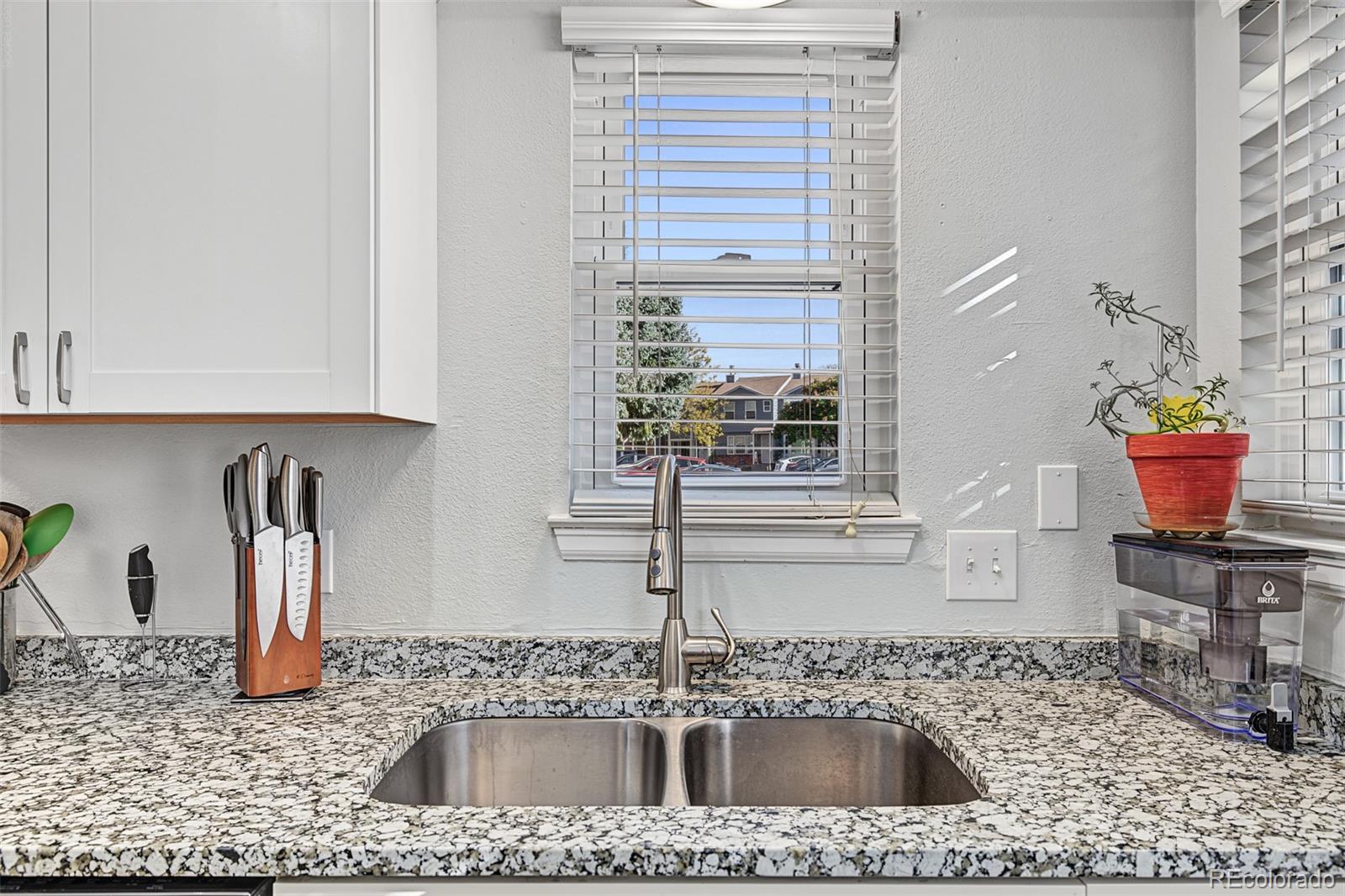MLS Image #15 for 8230  washington street,denver, Colorado