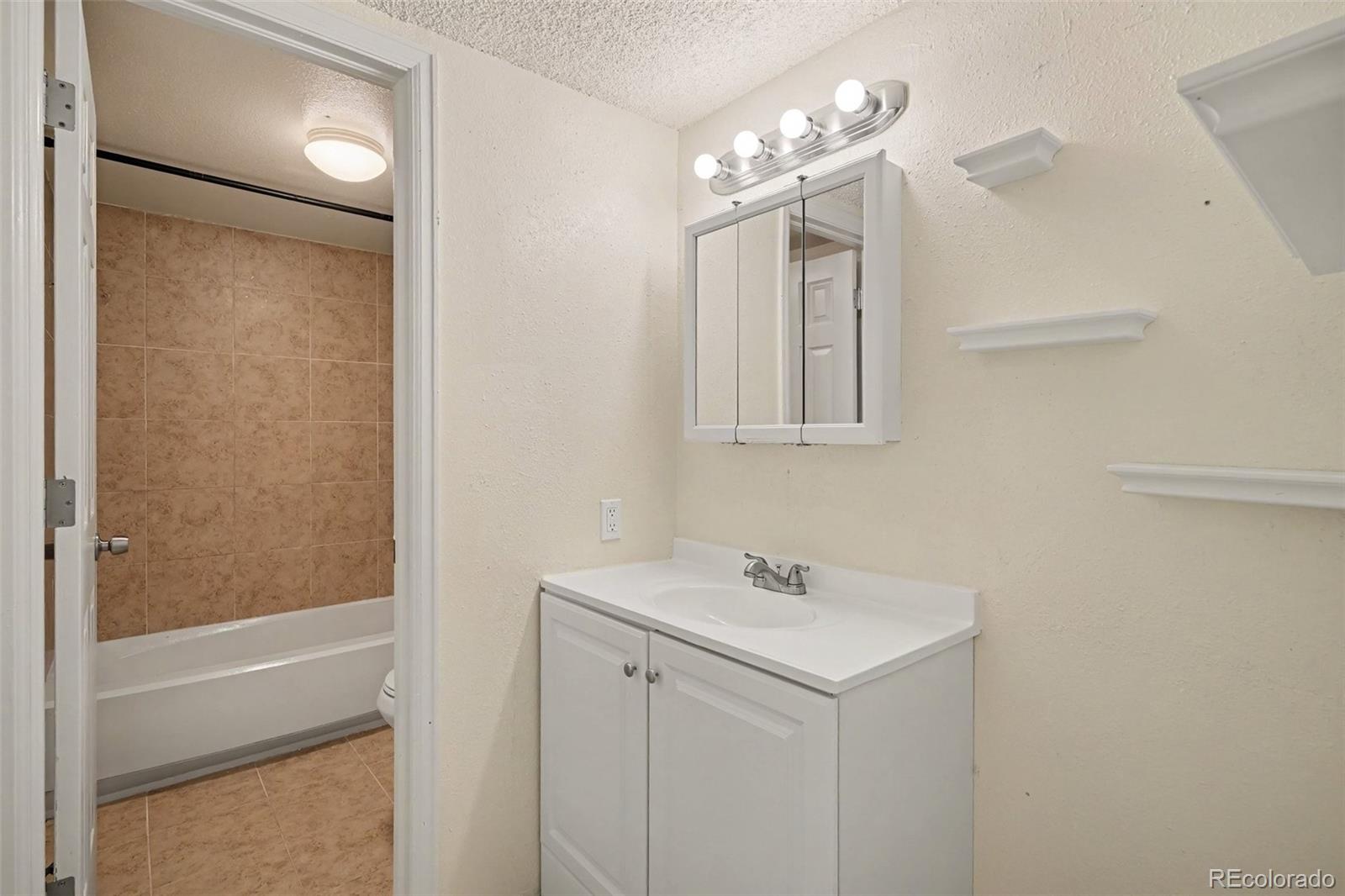 MLS Image #12 for 6545 e arizona avenue,denver, Colorado