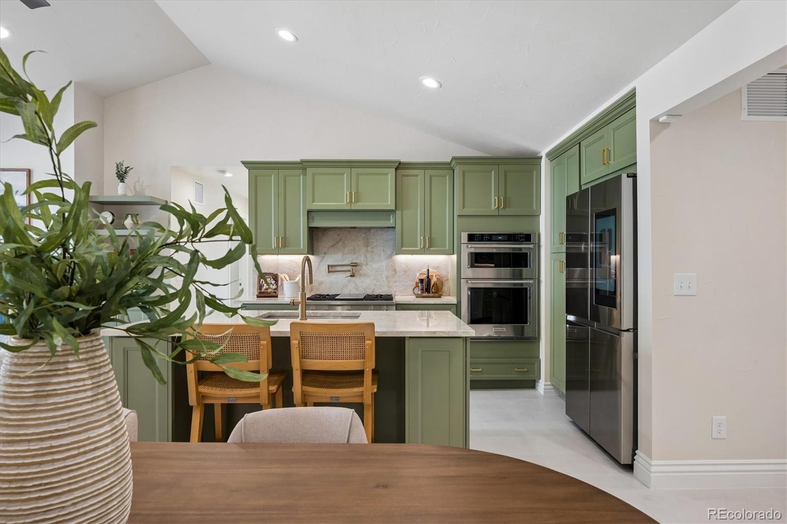 MLS Image #17 for 1170 s glencoe street,glendale, Colorado