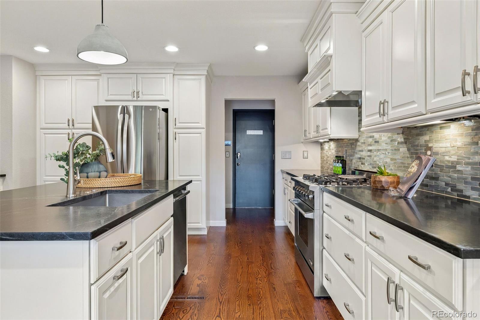 MLS Image #13 for 4505 s yosemite street,denver, Colorado
