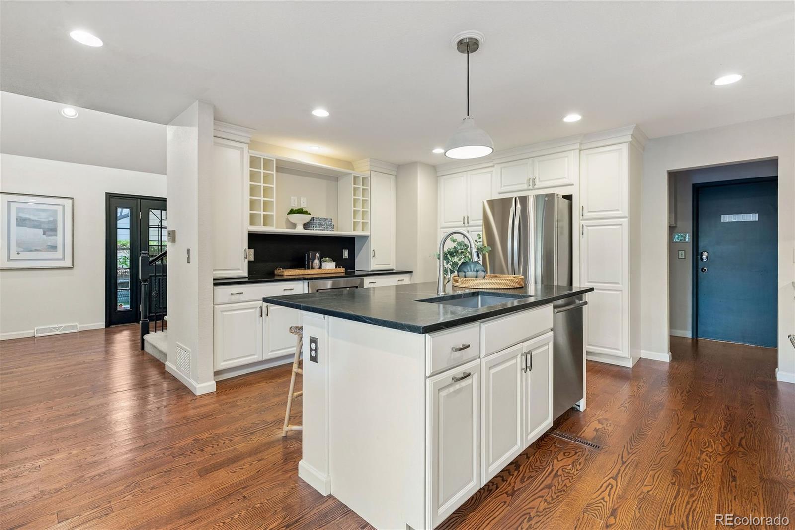 MLS Image #16 for 4505 s yosemite street,denver, Colorado
