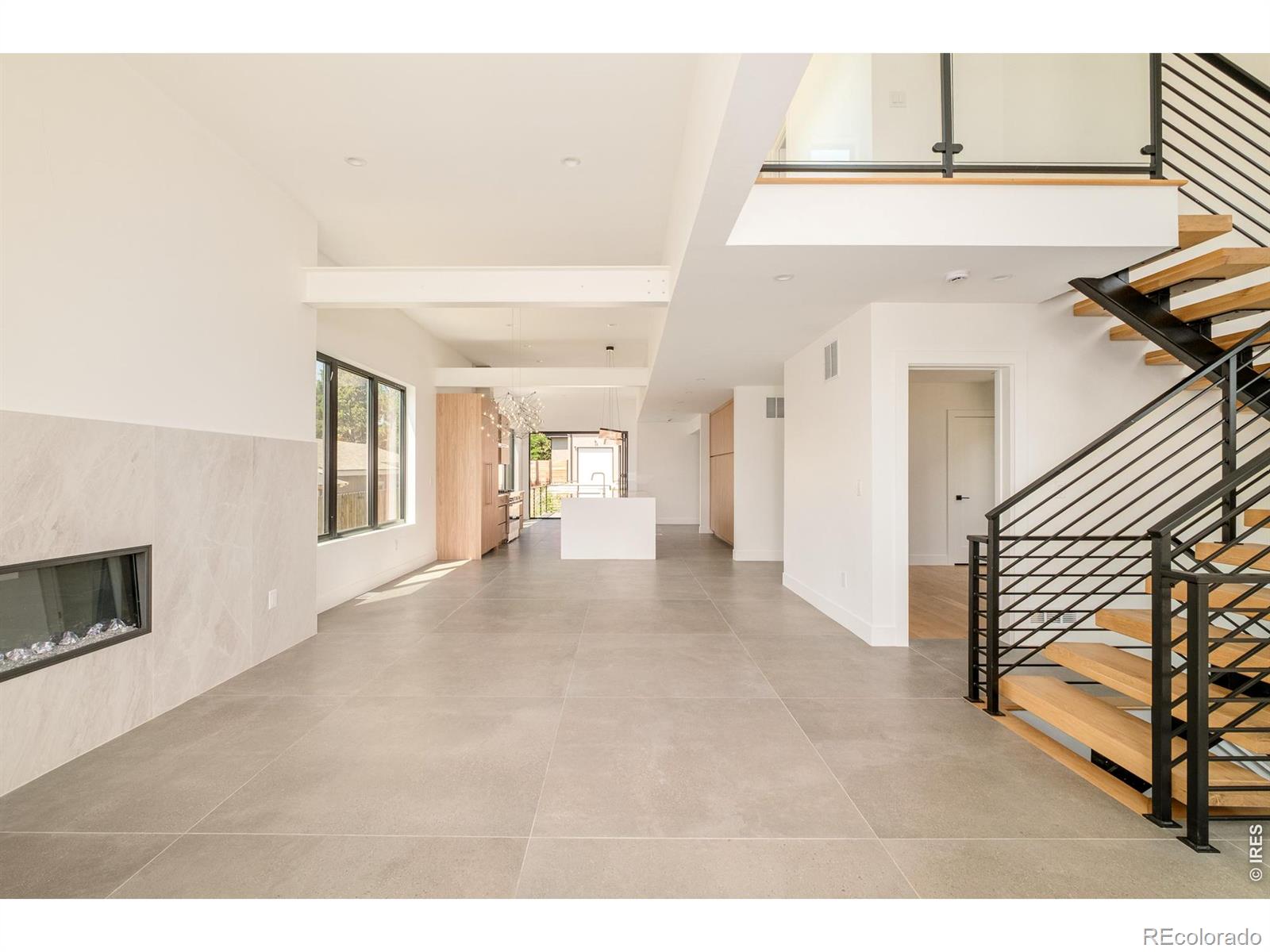 MLS Image #13 for 4721  elm court,denver, Colorado