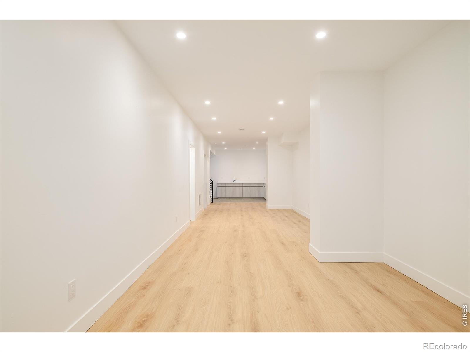 MLS Image #32 for 4721  elm court,denver, Colorado