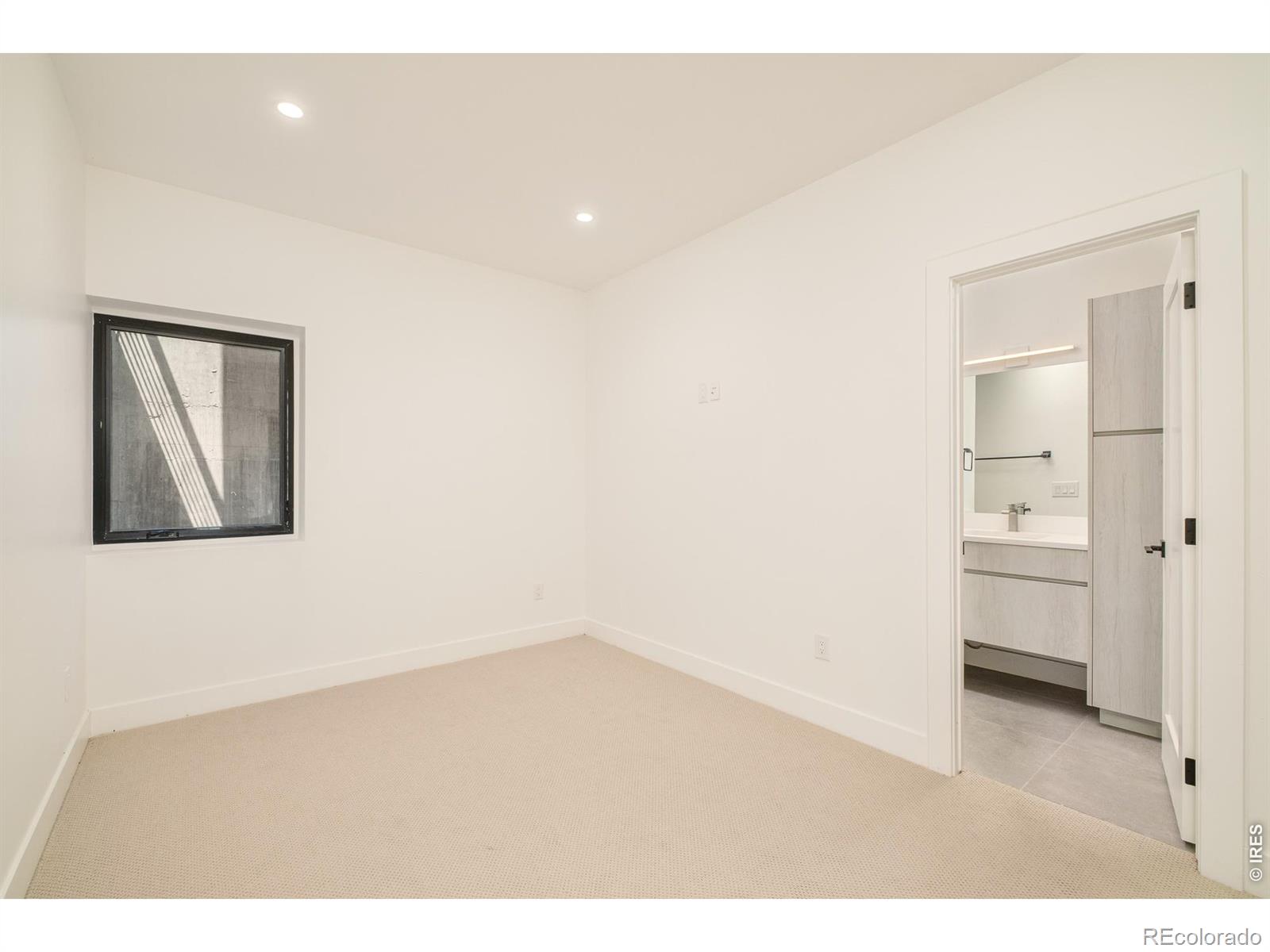 MLS Image #33 for 4721  elm court,denver, Colorado