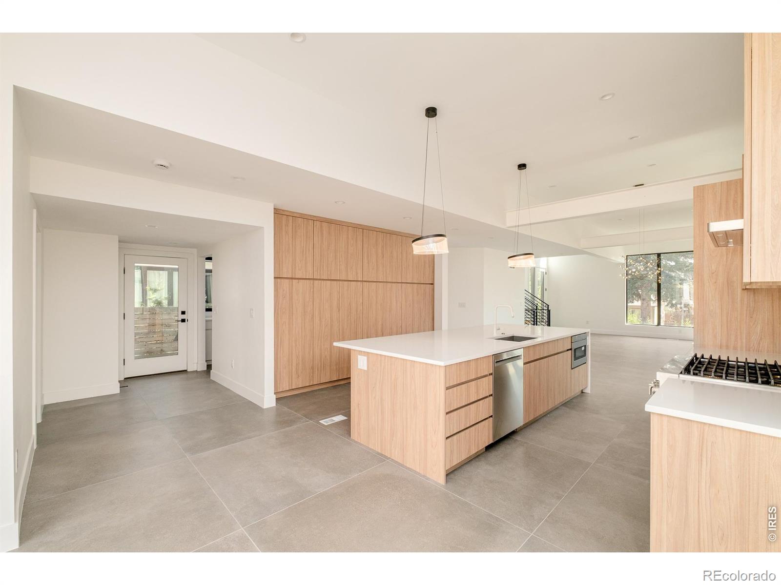 MLS Image #7 for 4721  elm court,denver, Colorado