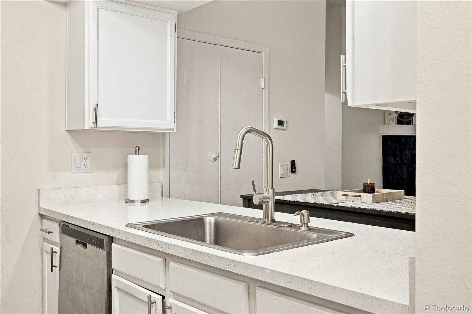 MLS Image #4 for 4281 s salida way,aurora, Colorado