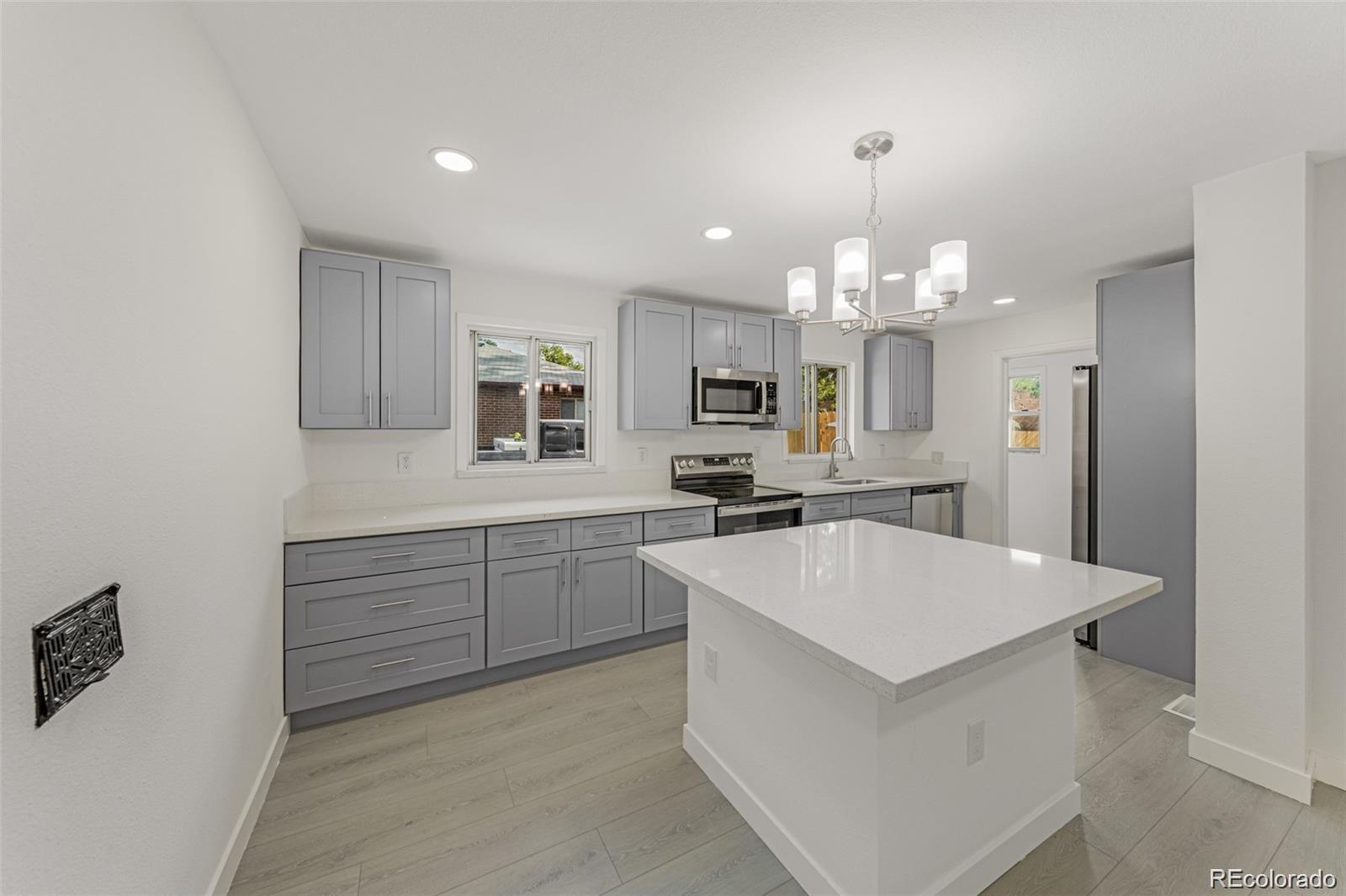 MLS Image #1 for 2921  jasmine street,denver, Colorado