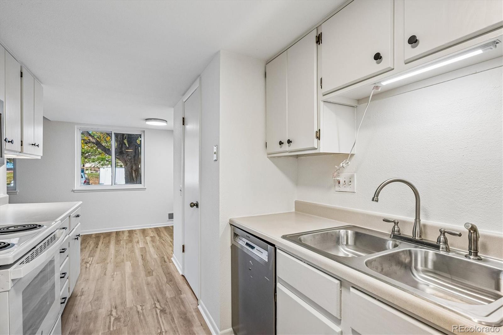 MLS Image #11 for 3354 s flower street,lakewood, Colorado