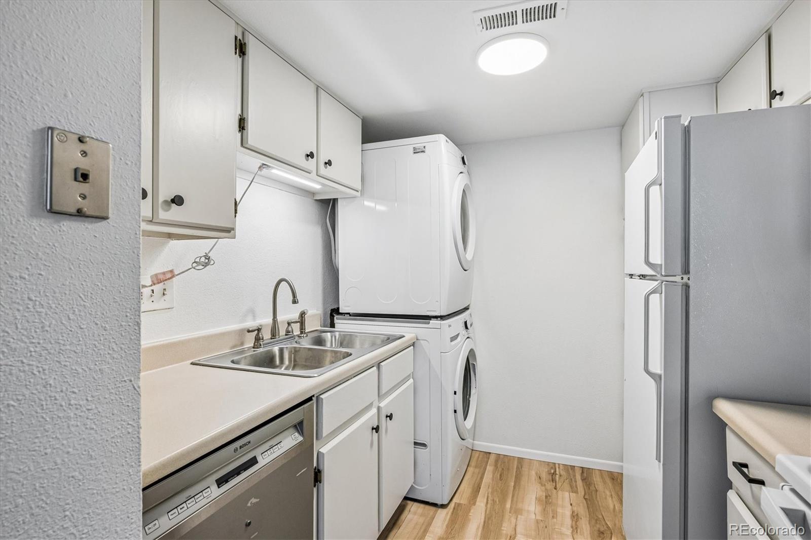 MLS Image #9 for 3354 s flower street,lakewood, Colorado