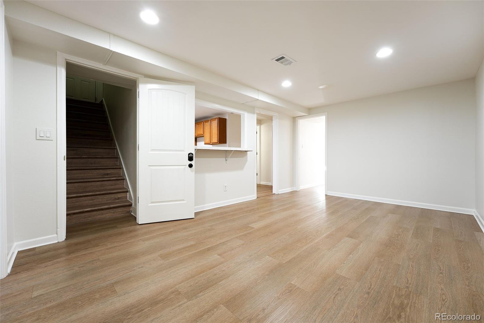 MLS Image #12 for 10495 e 22nd avenue,aurora, Colorado