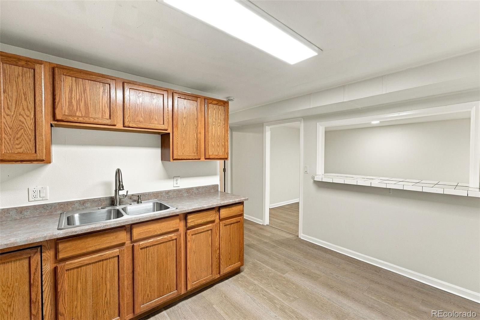 MLS Image #14 for 10495 e 22nd avenue,aurora, Colorado