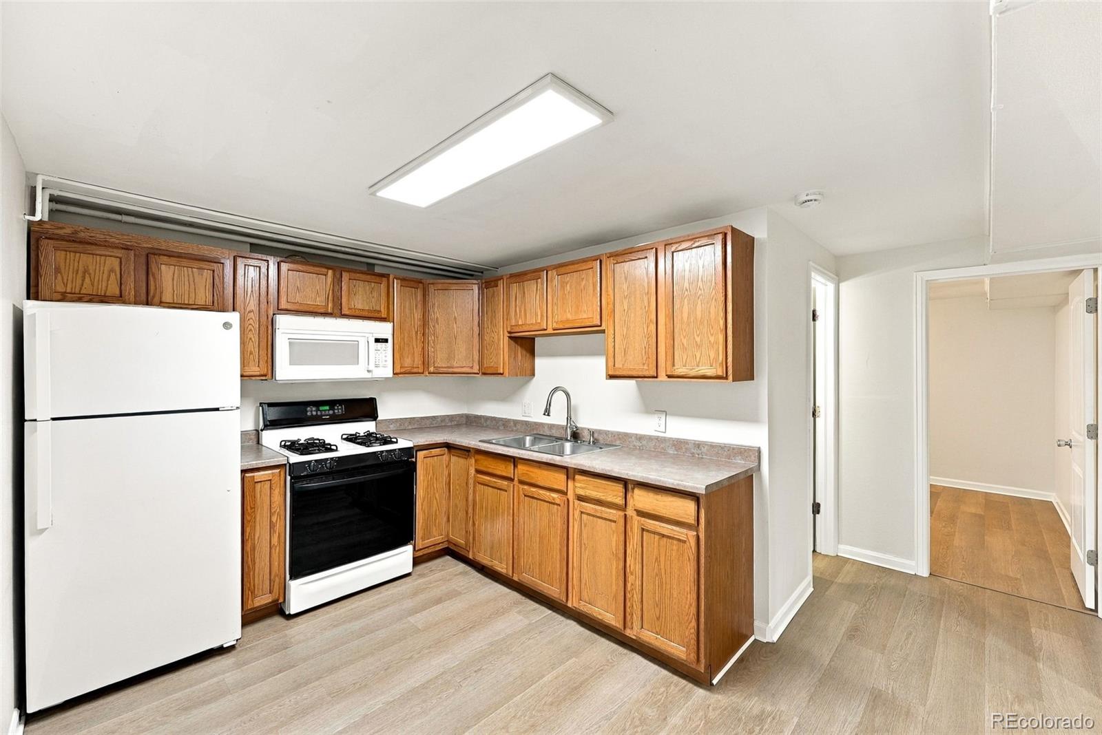 MLS Image #15 for 10495 e 22nd avenue,aurora, Colorado