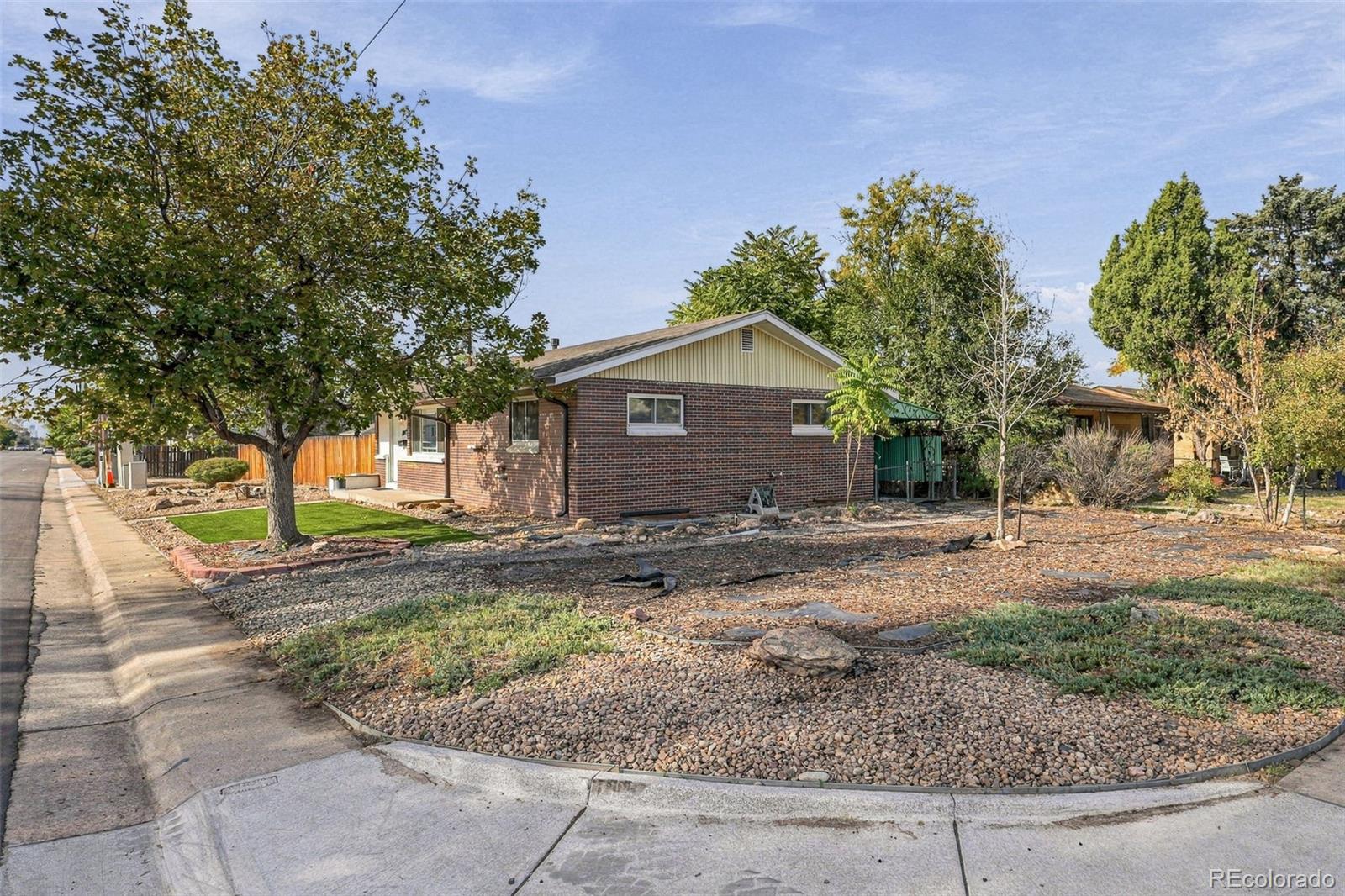 MLS Image #2 for 10495 e 22nd avenue,aurora, Colorado