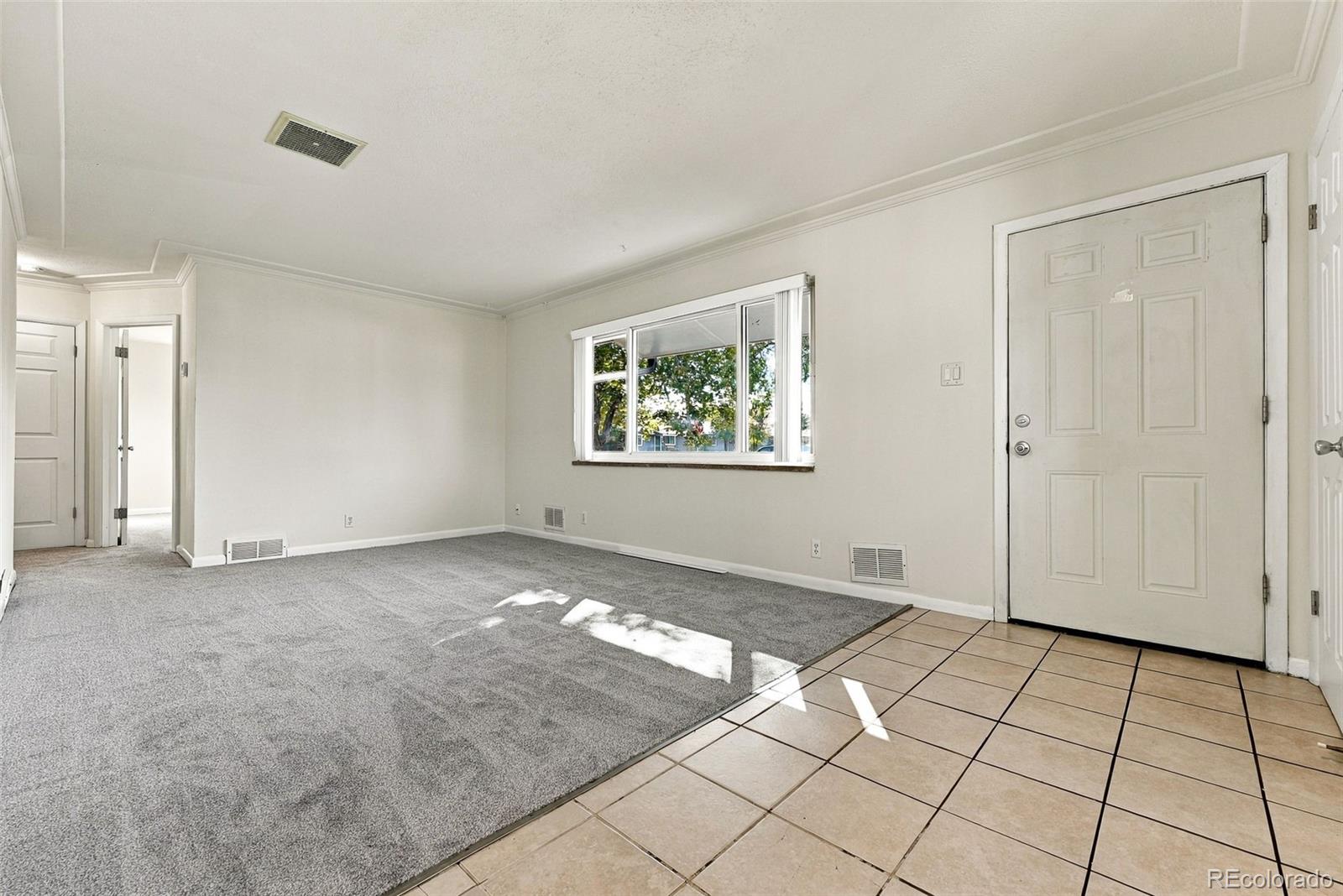 MLS Image #5 for 10495 e 22nd avenue,aurora, Colorado