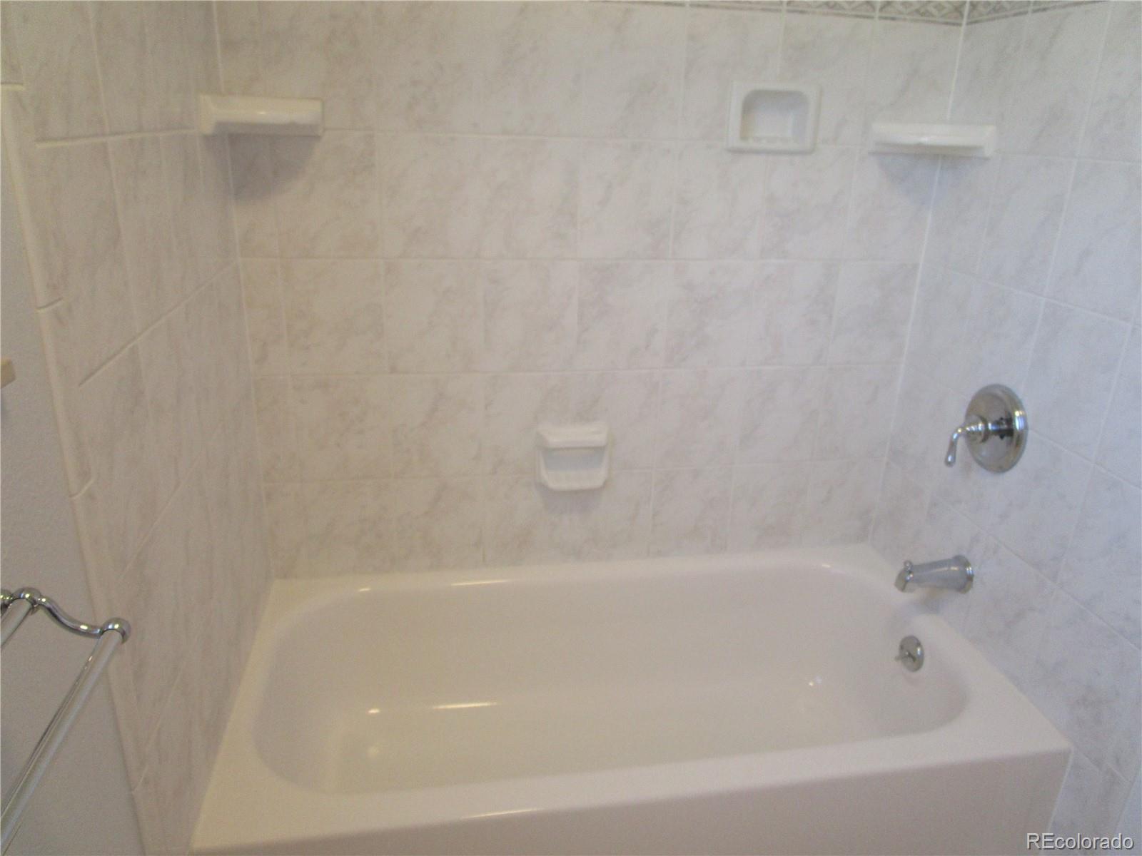 MLS Image #11 for 533 s macon court,aurora, Colorado
