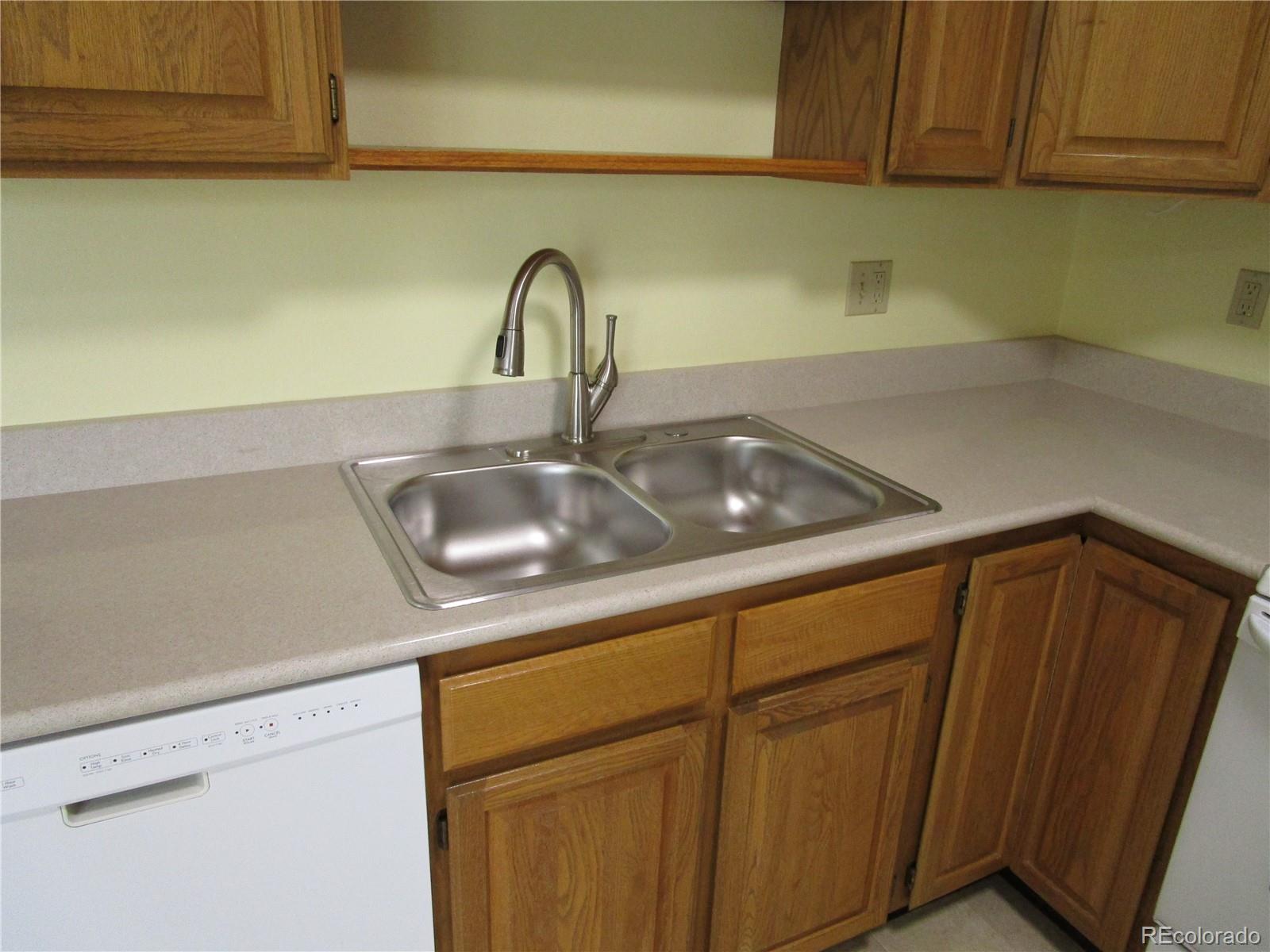 MLS Image #6 for 533 s macon court,aurora, Colorado