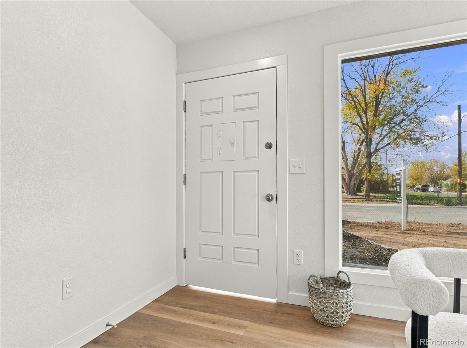MLS Image #3 for 1296  yost street,aurora, Colorado