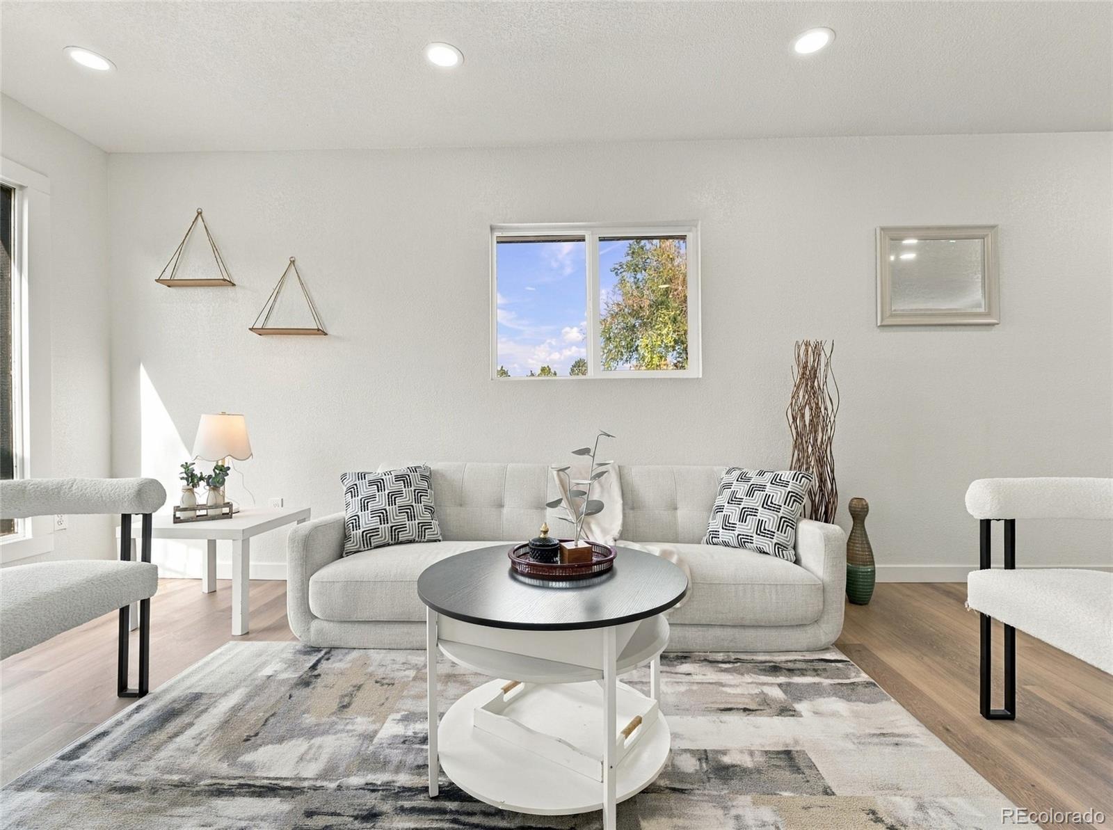 MLS Image #4 for 1296  yost street,aurora, Colorado