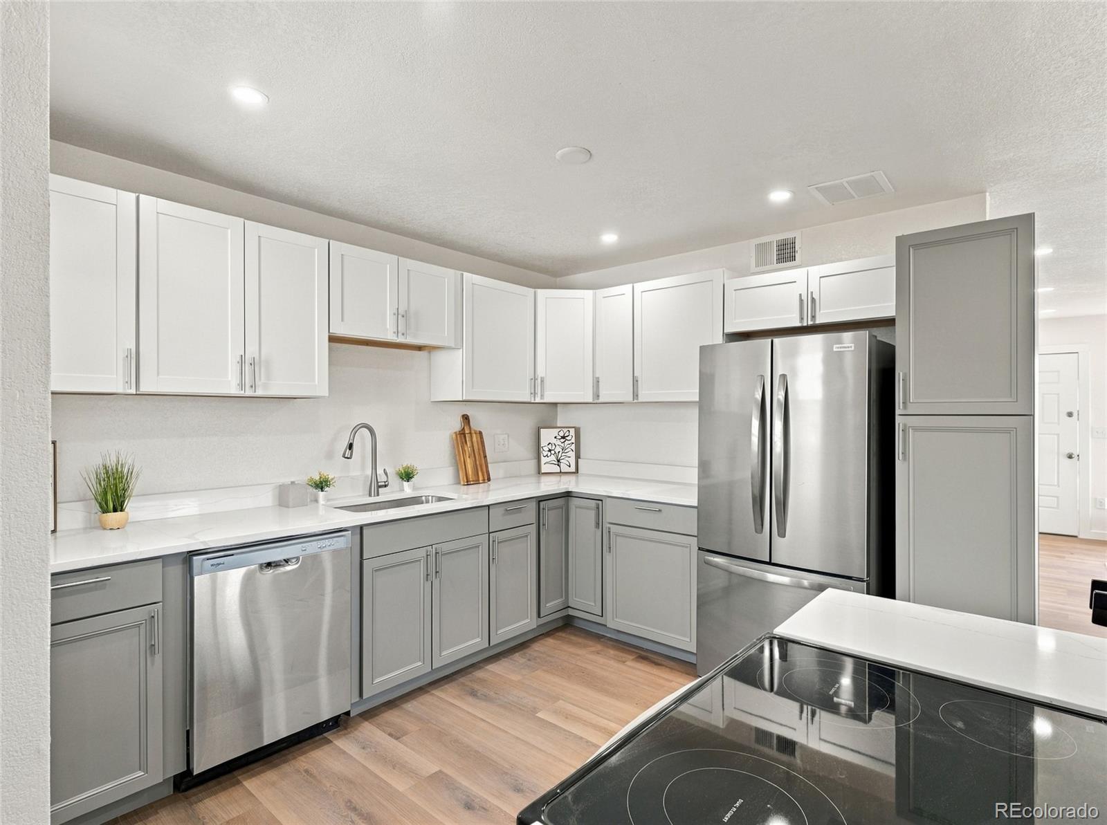 MLS Image #9 for 1296  yost street,aurora, Colorado