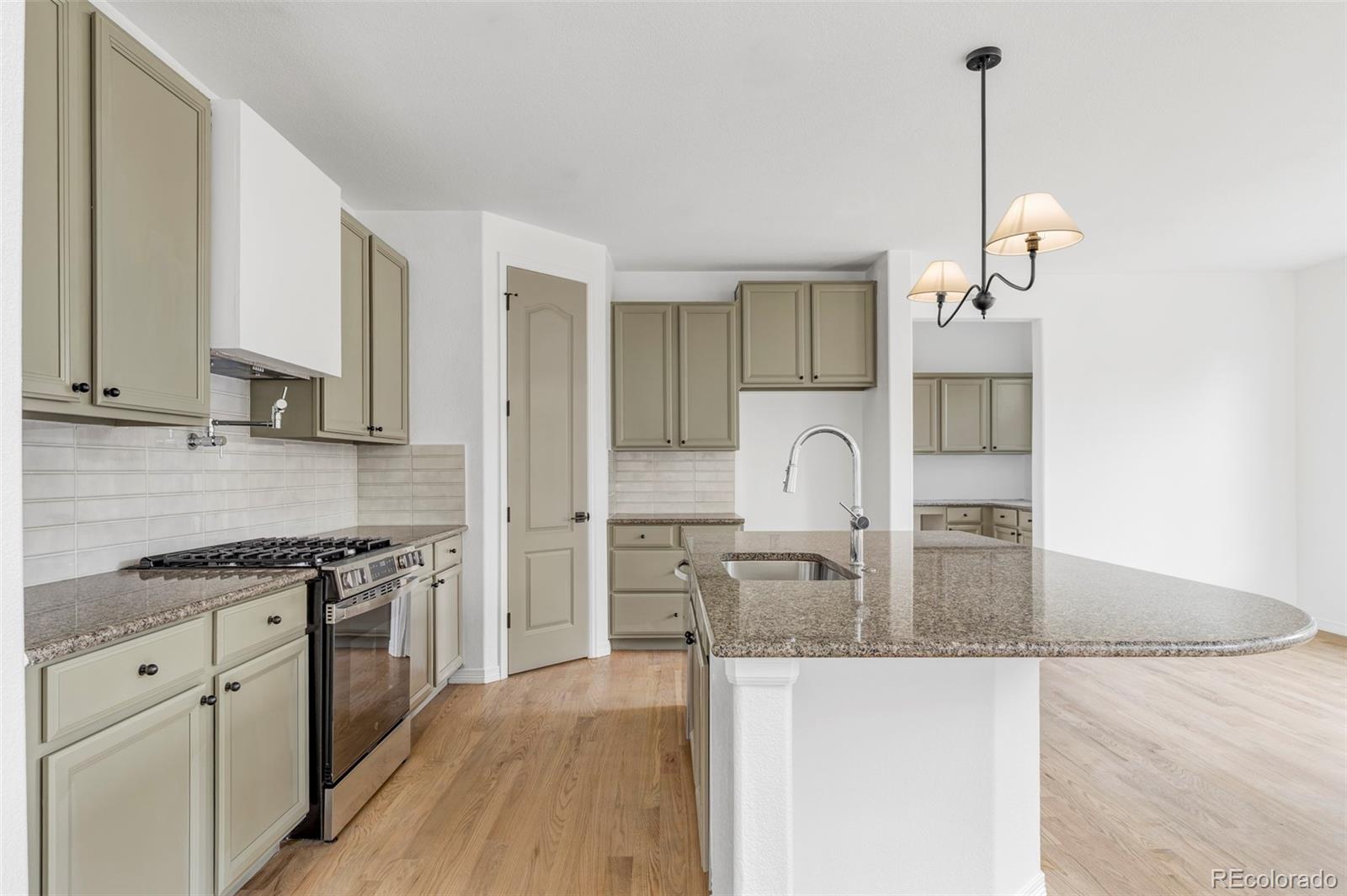 MLS Image #15 for 9974  quintero street,commerce city, Colorado