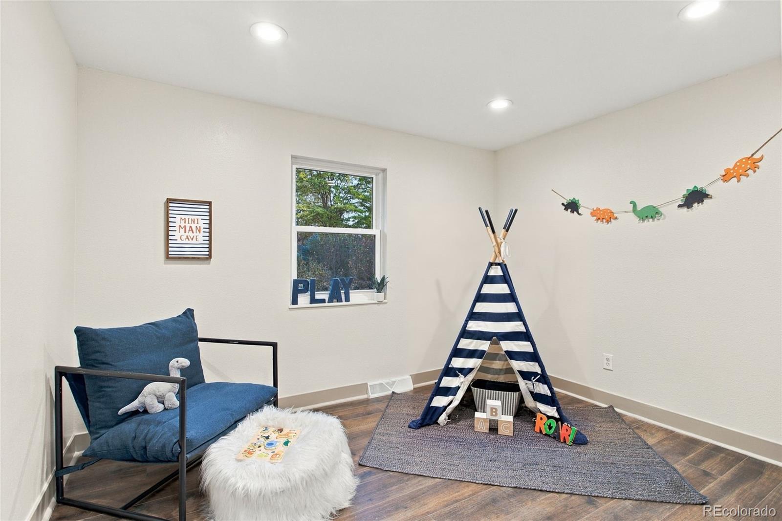 MLS Image #17 for 7392 s madison circle,centennial, Colorado