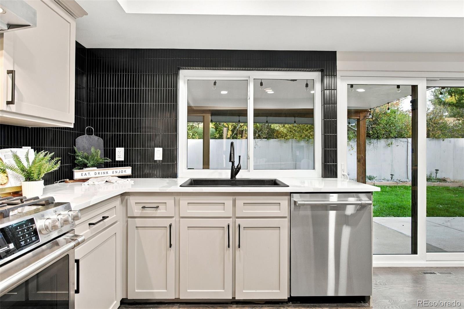 MLS Image #4 for 7392 s madison circle,centennial, Colorado