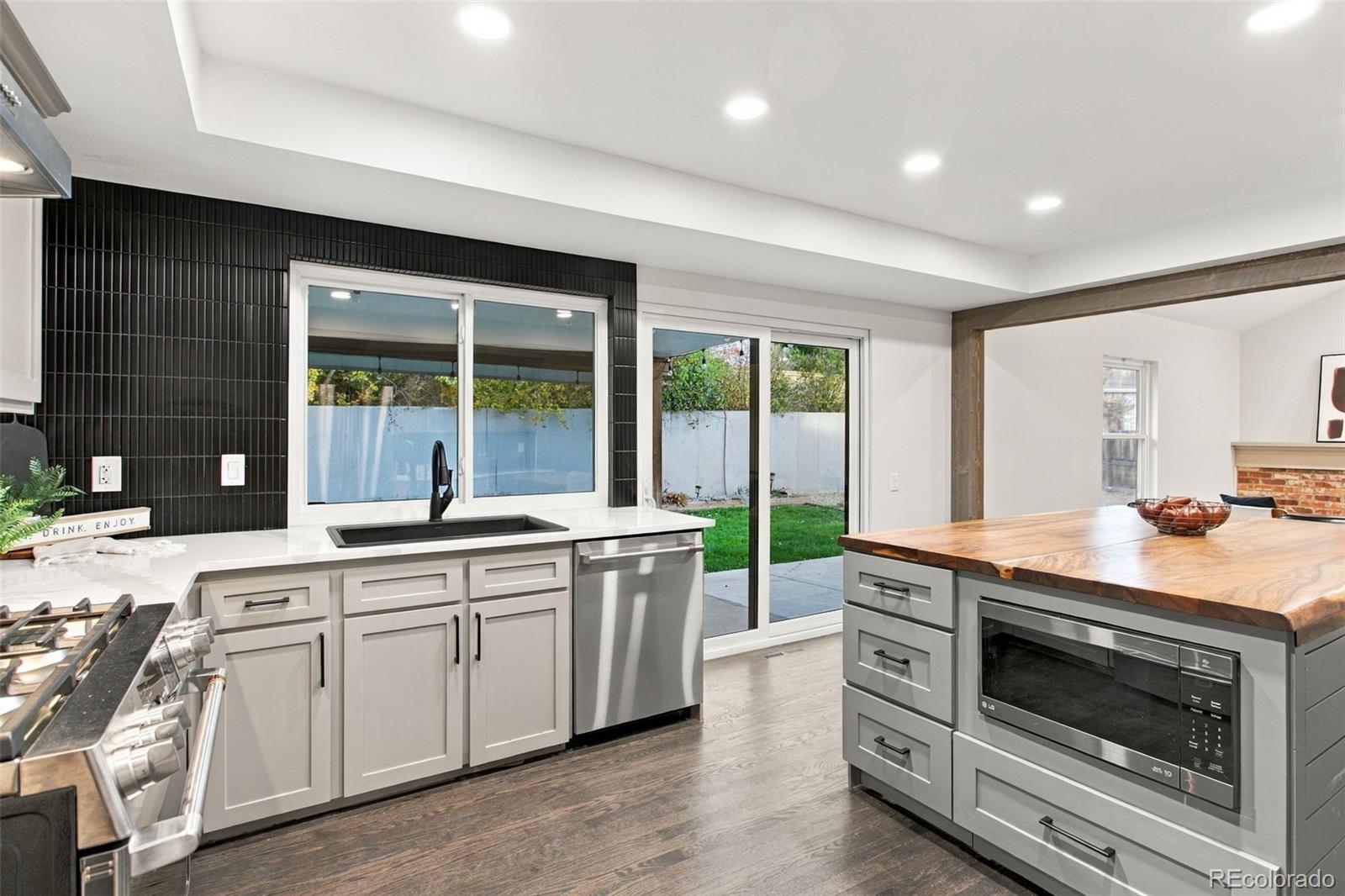 MLS Image #5 for 7392 s madison circle,centennial, Colorado