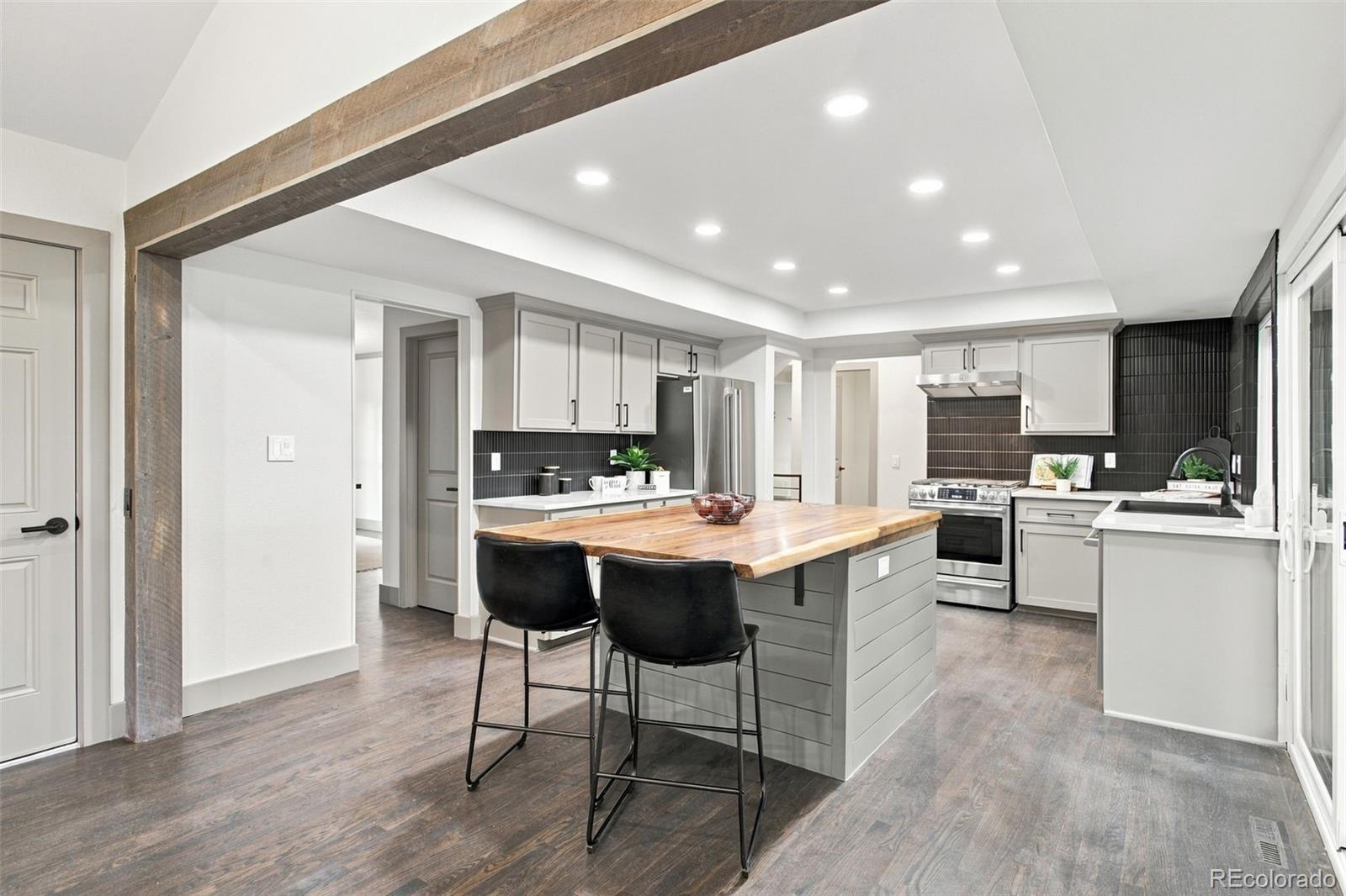MLS Image #7 for 7392 s madison circle,centennial, Colorado