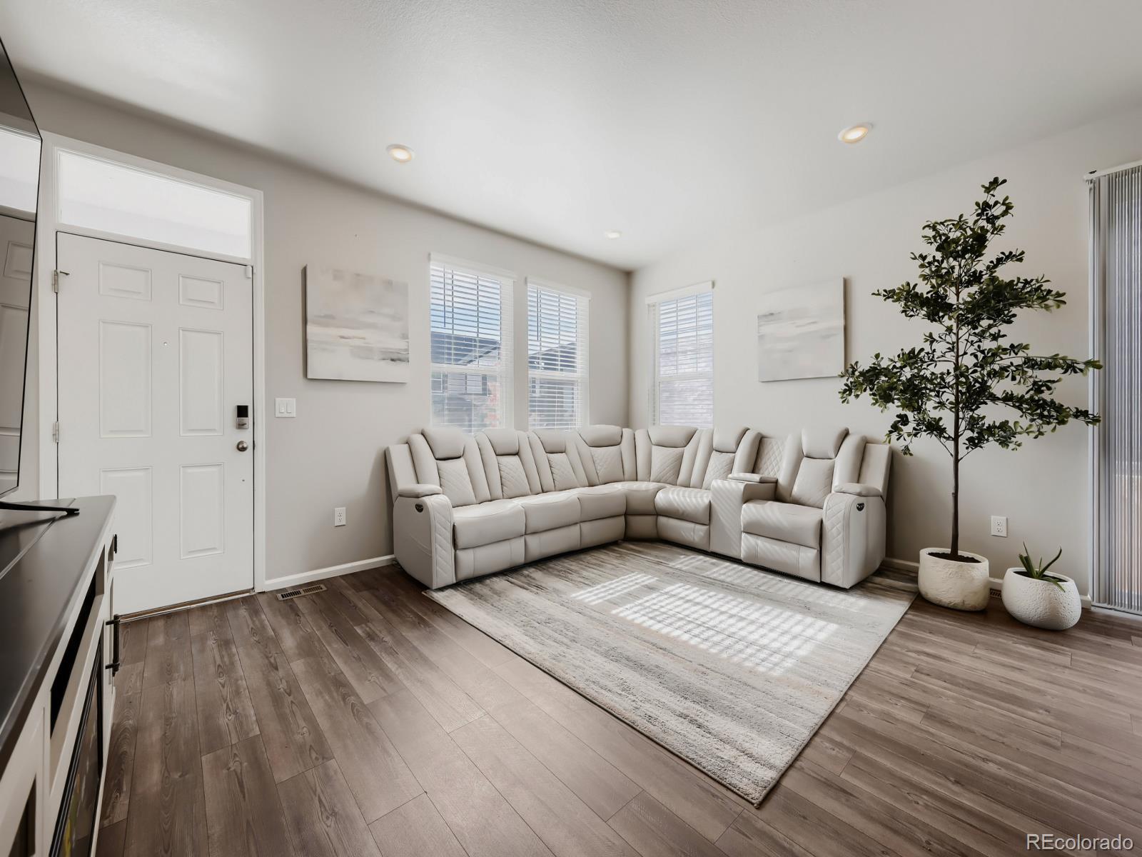 MLS Image #3 for 758 n shawnee street,aurora, Colorado