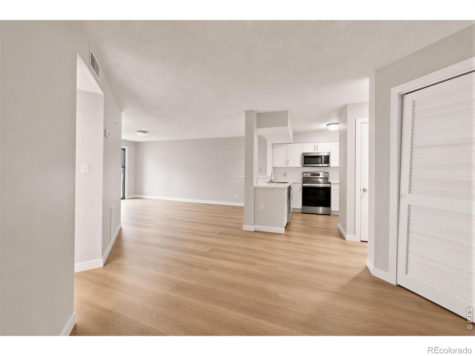MLS Image #16 for 13950 e oxford place,aurora, Colorado