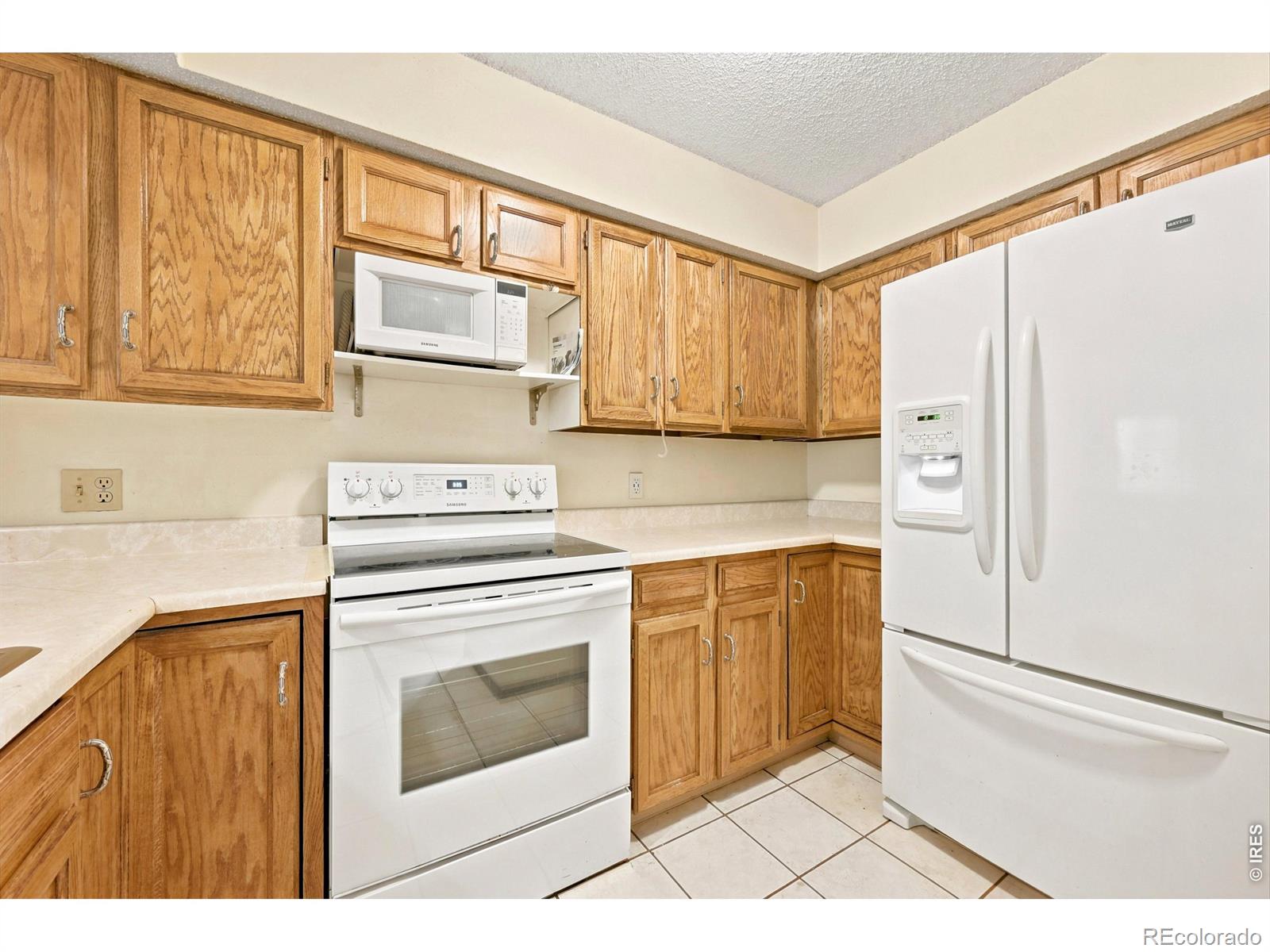 MLS Image #5 for 13950 e oxford place,aurora, Colorado