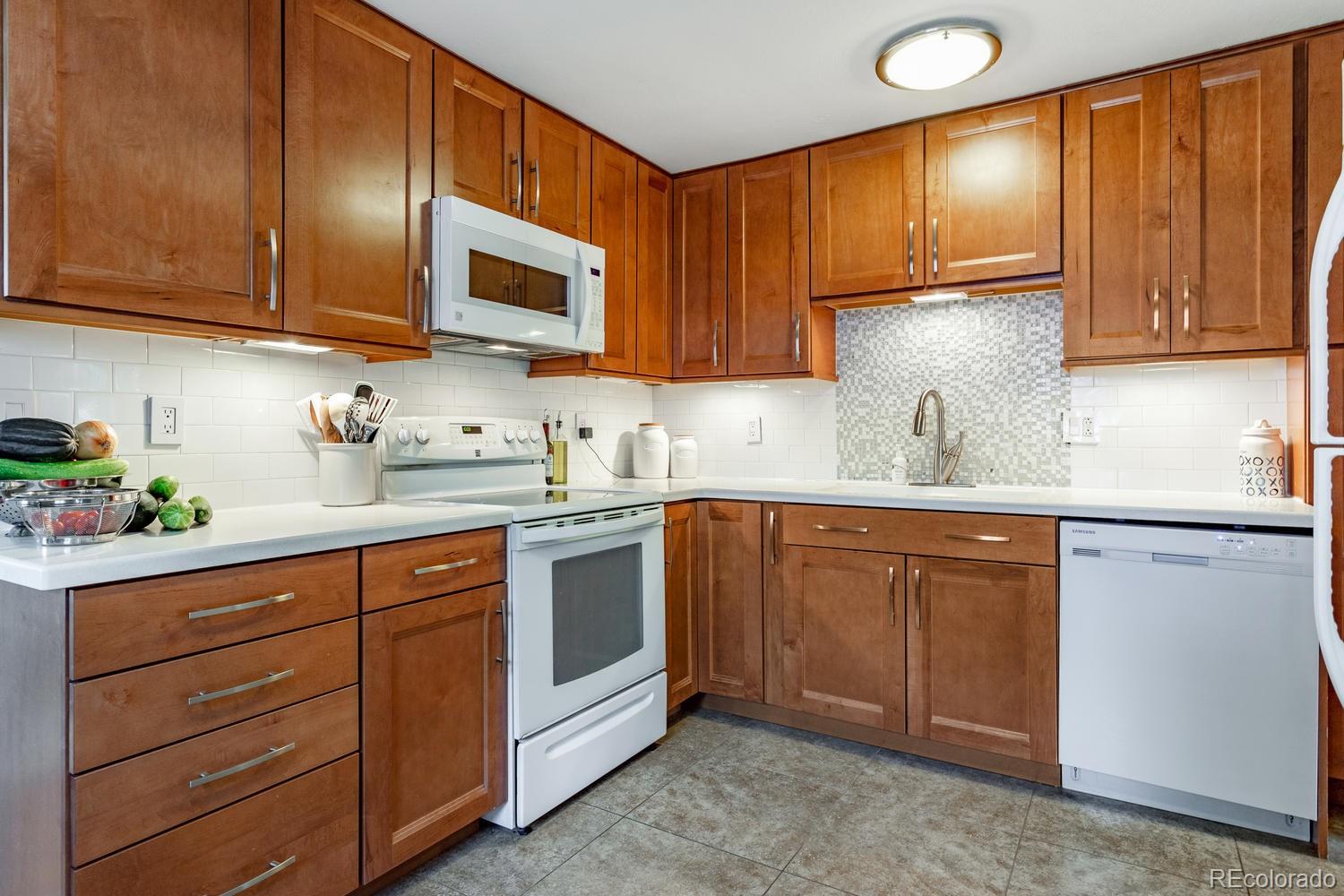 MLS Image #7 for 4580 s acoma street,englewood, Colorado