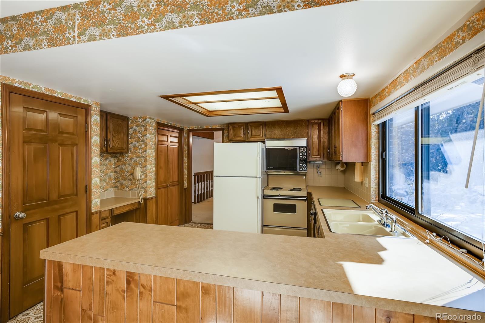MLS Image #11 for 9756 e maplewood circle,englewood, Colorado